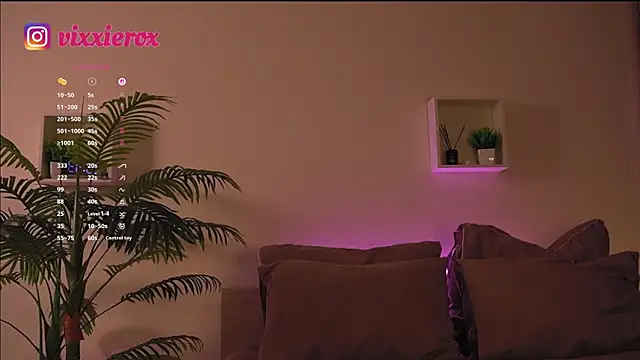Snapshot of ViXXXiee chatting on 28, 4, 2026 ViXXXiee online show from 28, 4, 2026