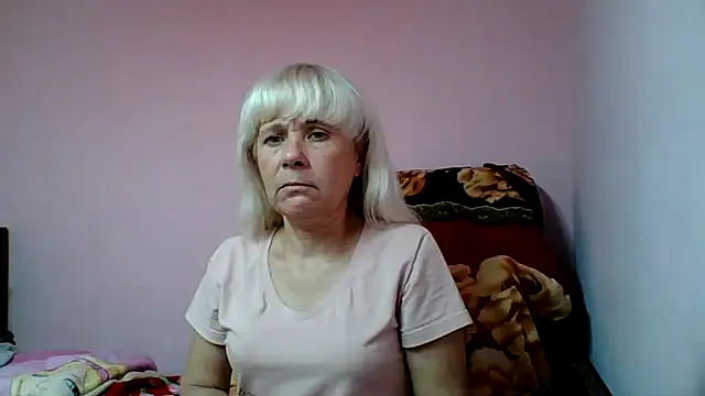 sakura blonde online show from 2, 12, 2025