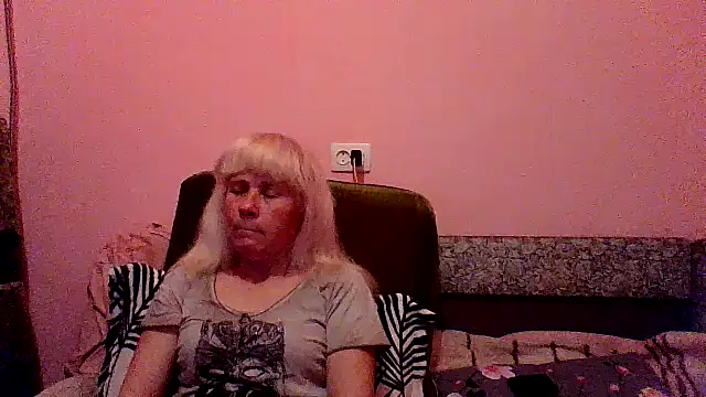 sakura blonde online show from 20, 4, 2026