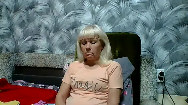 sakura blonde online show from 30, 10, 2025