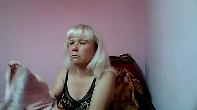 sakura blonde online show from 1, 12, 2025