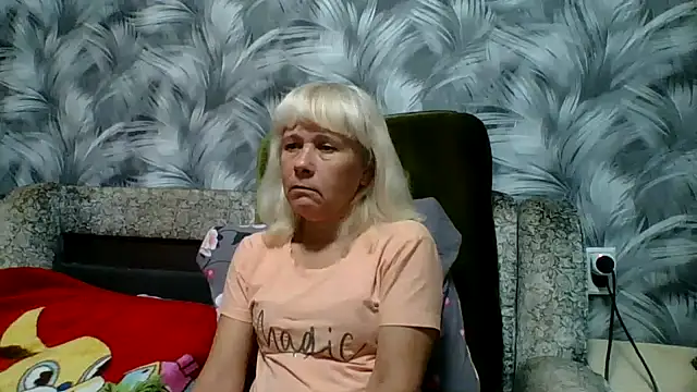 sakura blonde online show from 31, 10, 2025