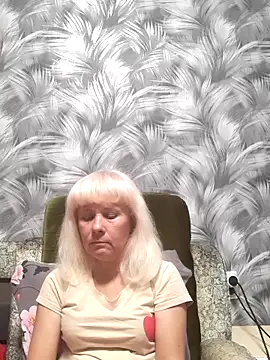 sakura blonde online show from 6, 11, 2025