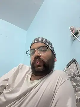 Arsh Loves Luv online show from 17, 4, 2026