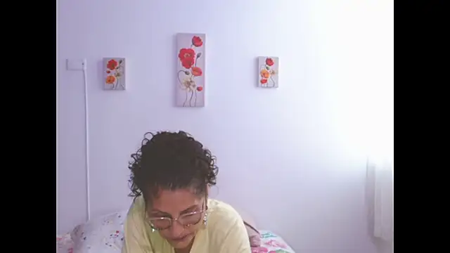 Snapshot of arianna_ros3 chatting on 29, 6, 2026 arianna ros3 online show from 29, 6, 2026