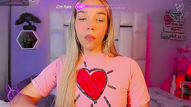 Snapshot of Aileen_18 chatting on 30, 12, 2024 Aileen 18 online show from 30, 12, 2024