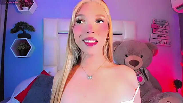 Snapshot of Aileen_18 chatting on 21, 9, 2025 Aileen 18 online show from 21, 9, 2025