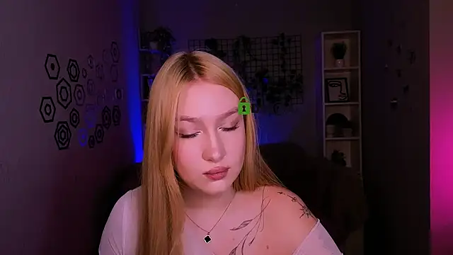 playful sophie online show from 3, 5, 2026