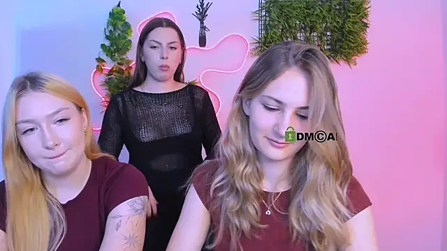 playful sophie online show from 8, 7, 2026