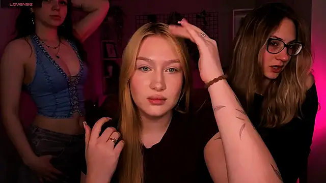 playful sophie online show from 4, 5, 2026