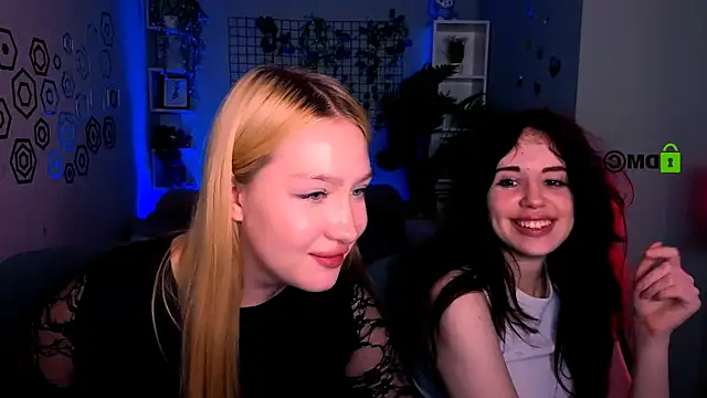 playful sophie online show from 8, 6, 2026