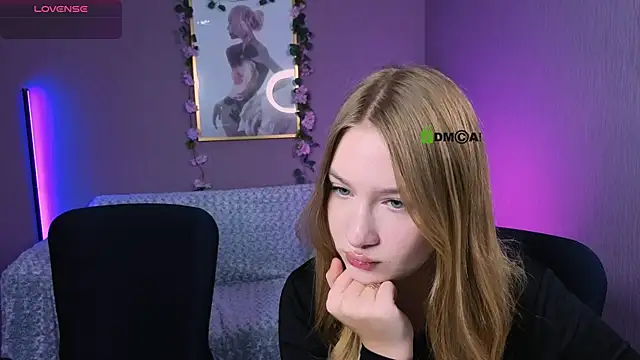 playful sophie online show from 9, 10, 2025