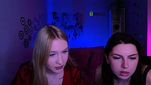 playful sophie online show from 17, 4, 2026