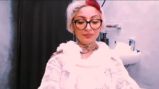 Lucky Deniz online show from 22, 11, 2025