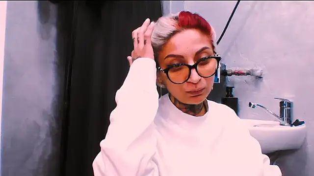 Lucky Deniz online show from 23, 11, 2025