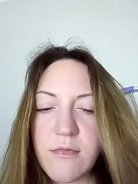 KattyLuuu online show from 15, 4, 2026