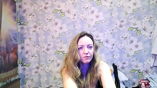 KattyLuuu online show from 14, 11, 2025