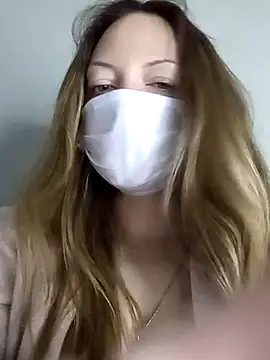 KattyLuuu online show from 11, 4, 2026