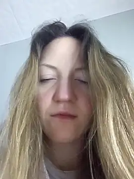 KattyLuuu online show from 29, 3, 2026