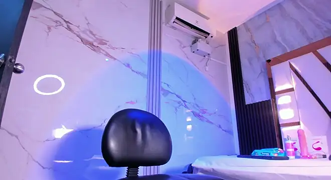 Snapshot of amber_diior chatting on 13, 11, 2025 amber diior online show from 13, 11, 2025