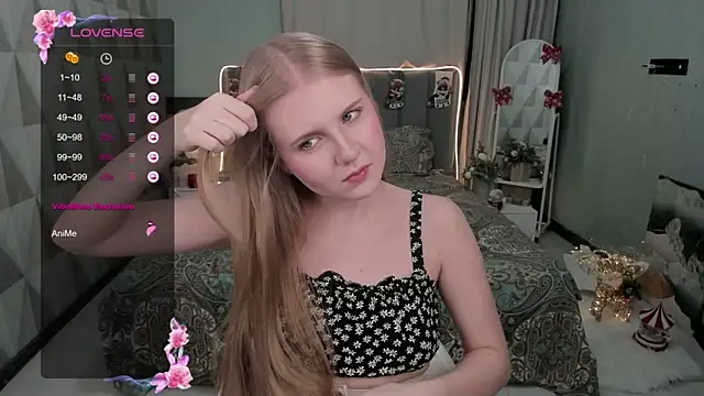 Miss Esmiie online show from 4, 1, 2025