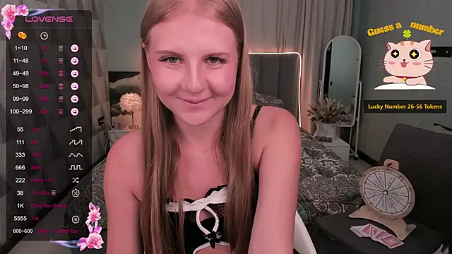 Miss Esmiie online show from 28, 1, 2025