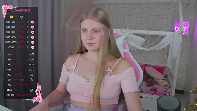 Miss Esmiie online show from 31, 12, 2024