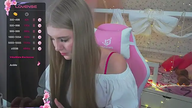 Miss Esmiie online show from 28, 12, 2024