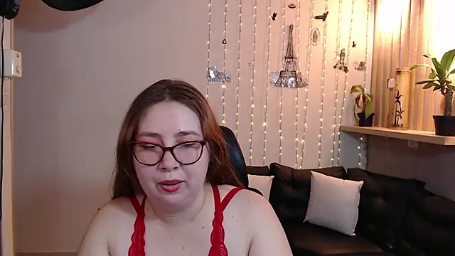 Snapshot of chloe_prg chatting on 14, 3, 2025 chloe prg online show from 14, 3, 2025