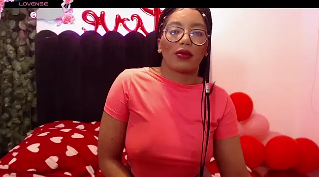 Snapshot of AmyBriiggs chatting on 16, 2, 2025 AmyBriiggs online show from 16, 2, 2025