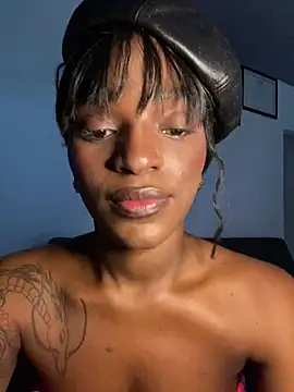 Snapshot of Zizi-campbel chatting on 5, 2, 2025 Zizi-campbel online show from 5, 2, 2025