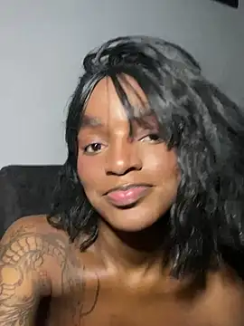 Snapshot of Zizi-campbel chatting on 5, 2, 2025 Zizi-campbel online show from 5, 2, 2025