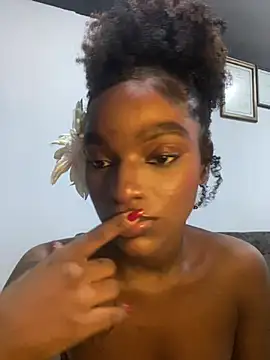 Snapshot of Zizi-campbel chatting on 13, 2, 2025 Zizi-campbel online show from 13, 2, 2025