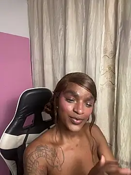 Snapshot of Zizi-campbel chatting on 26, 9, 2025 Zizi-campbel online show from 26, 9, 2025