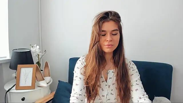 CamilaAmazing online show from 13, 10, 2025