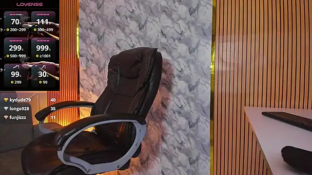 Hideintheoffice online show from 13, 10, 2025