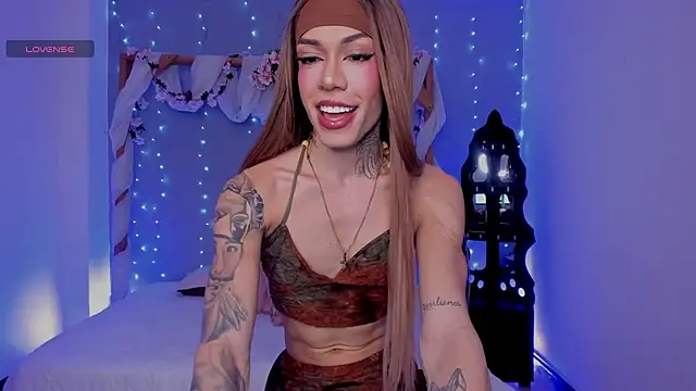 Snapshot of Camillesanto chatting on 26, 2, 2025 Camillesanto online show from 26, 2, 2025