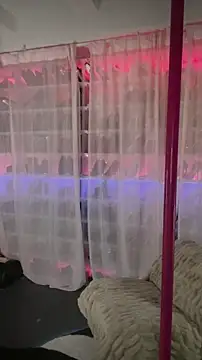 baobaomiqi linger online show from 29, 11, 2025