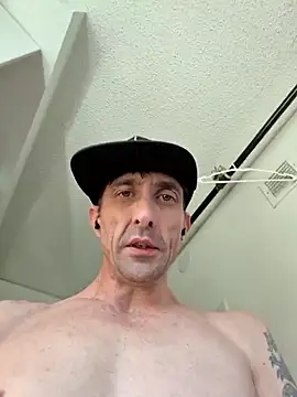 JuicyFuckinPussy online show from 9, 4, 2026