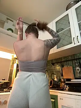 MayaMystic online show from 16, 4, 2026