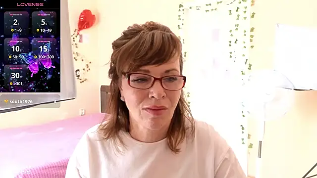 Snapshot of Miss_Moren chatting on 15, 7, 2026 Miss Moren online show from 15, 7, 2026