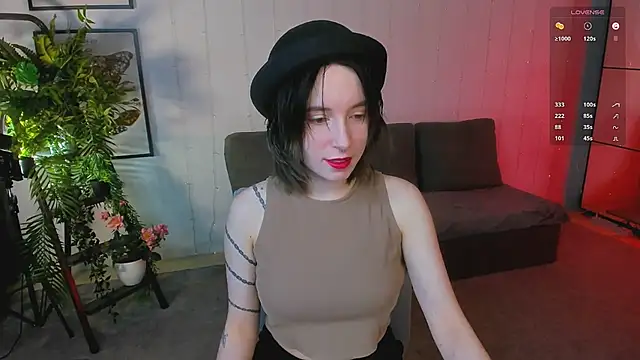 lilithlunna online show from 6, 2, 2025