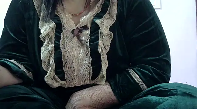 Housewife12 online show from 1, 3, 2025