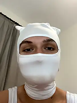 Nikki Hoee online show from 9, 11, 2025