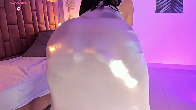 victoriaroyce1 online show from 7, 11, 2025