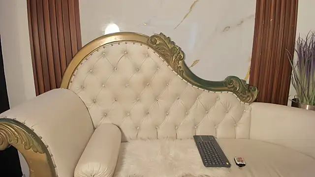 Snapshot of BrithanySummer chatting on 11, 11, 2025 BrithanySummer online show from 11, 11, 2025