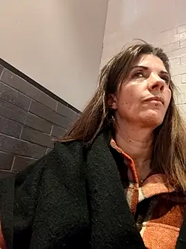 Snapshot of sansan2411 chatting on 7, 11, 2025 sansan2411 online show from 7, 11, 2025