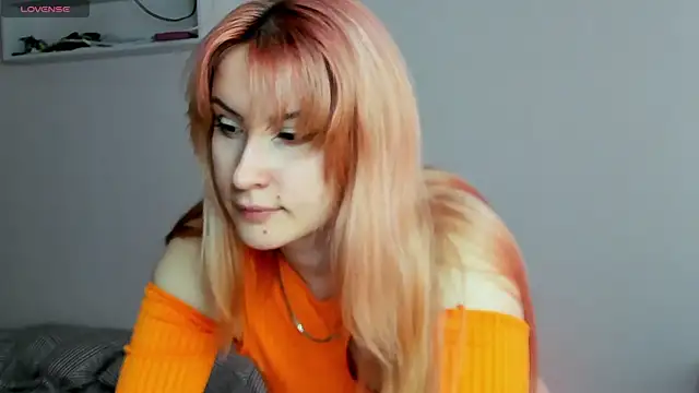 Snapshot of Sweet_white_chocolate chatting on 12, 5, 2026 Sweet white chocolate online show from 12, 5, 2026