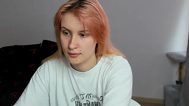 Snapshot of Sweet_white_chocolate chatting on 27, 5, 2026 Sweet white chocolate online show from 27, 5, 2026
