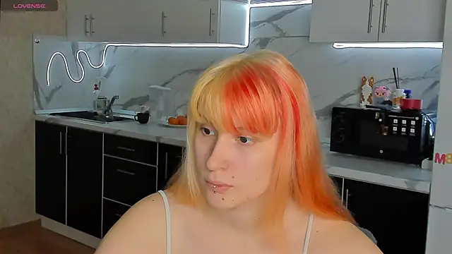 Sweet white chocolate online show from 18, 11, 2025